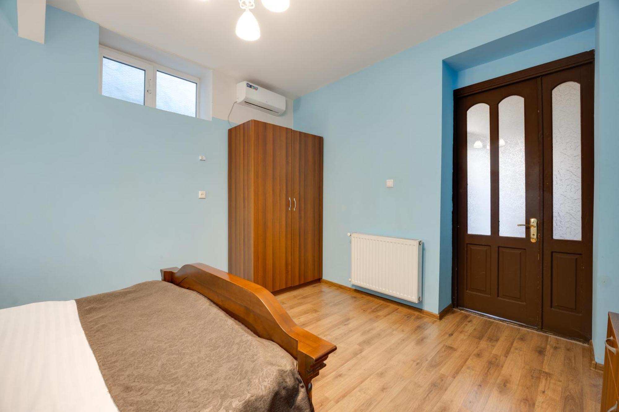 Rustaveli Two Bedroom Apartment With 5 Star Location Tbilisi Luaran gambar